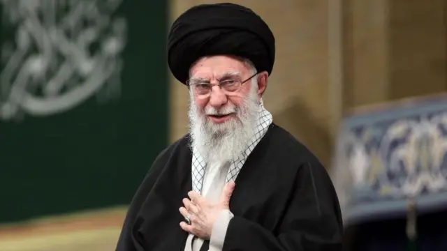Trump anuncia la muerte del ayatolá Jameneí y llama al pueblo iraní a «recuperar» su país