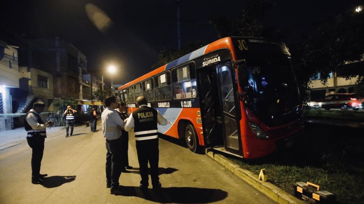 Conductores de micros protestan en Perútras asesinato de chofer venezolano