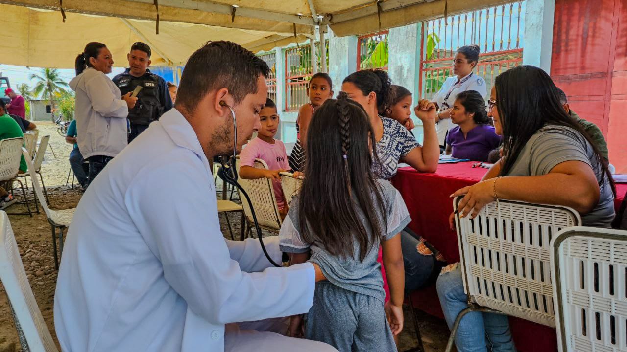 Coordinada por el Alcalde Tito MejíasJornada médico asistencial se cumplióen La Arboleda del municipio Rojas