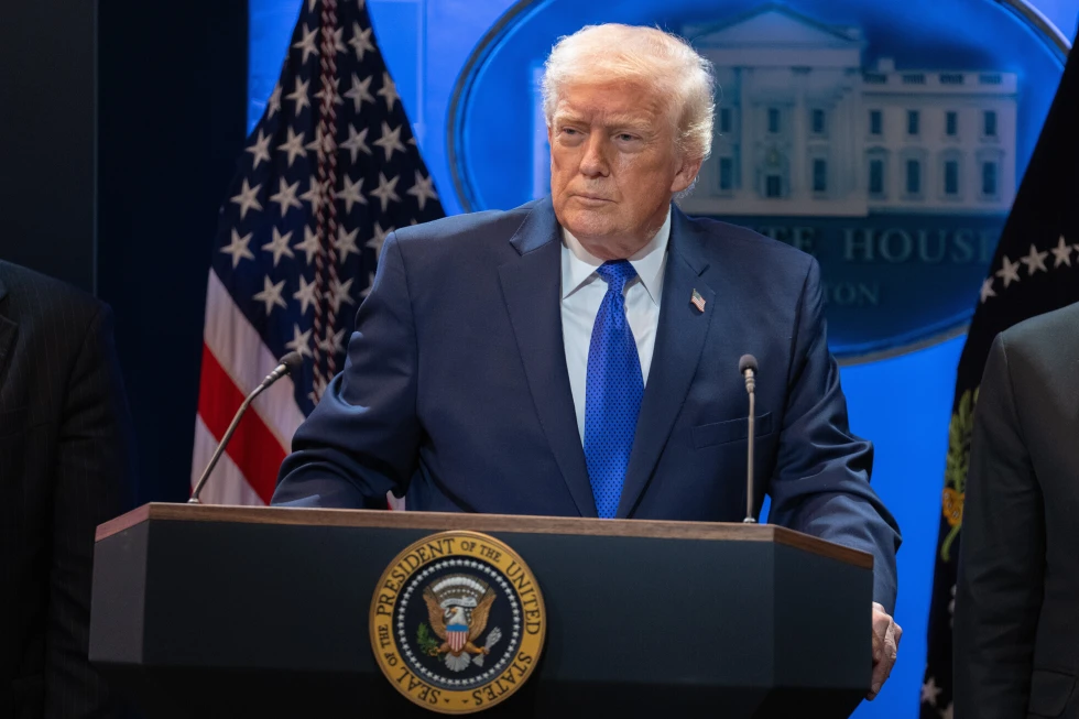 Trump dice que tal vez opte por «una tomade control amistosa de Cuba»