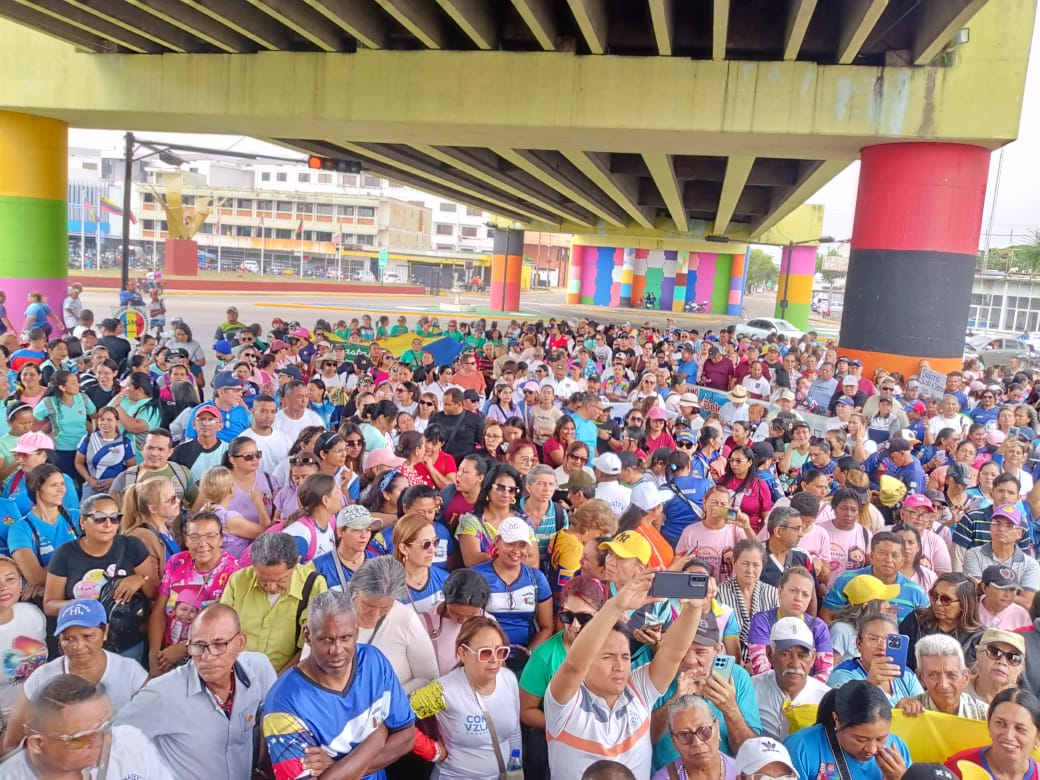 Todos a las calles…Barinas se desbordó en una masivajornada de protesta intergremial por salarios dignos