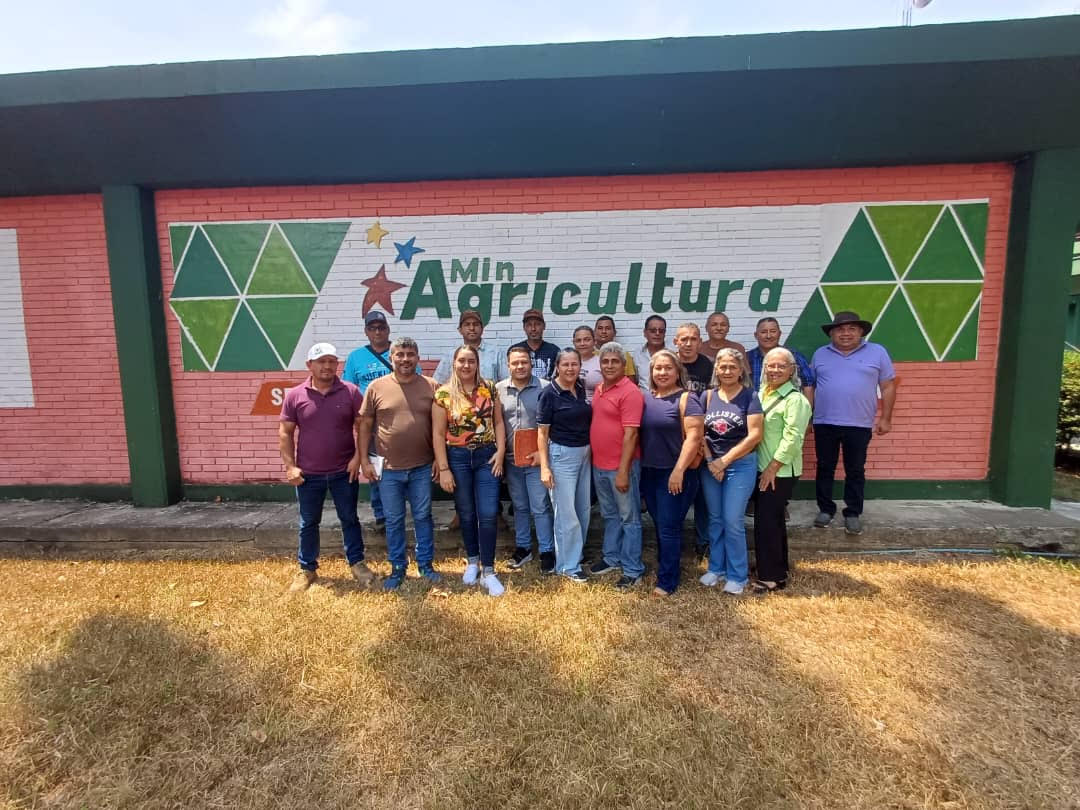 Productores de lácteos barinés semantienen en las mesas de negociación