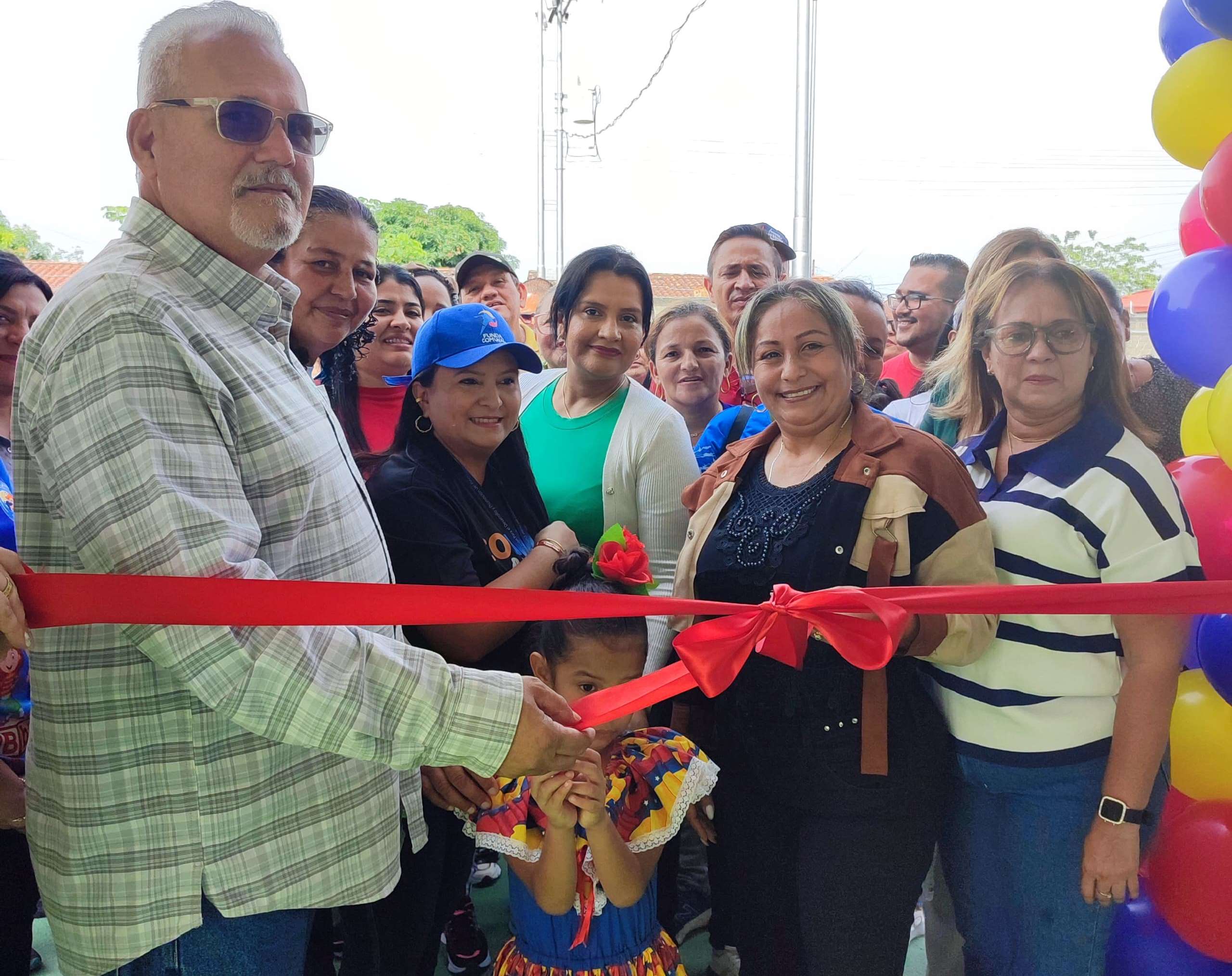 Resultado de proyecto de la Consulta PopularInaugurado techado en C.E.I Los Acacios