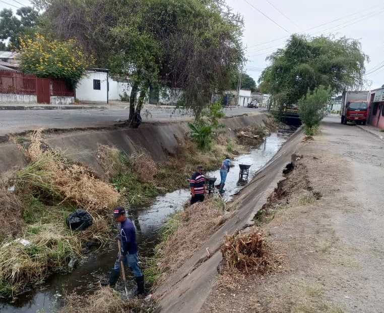 Plan preventivo contra lluviasGobernación de Barinas intensifica saneamiento de caños y canales