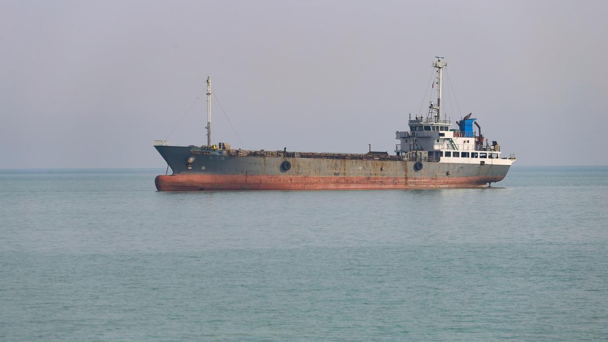 Irán declara «totalmente abierto» el estrecho de Ormuz hasta el fin del alto el fuego
