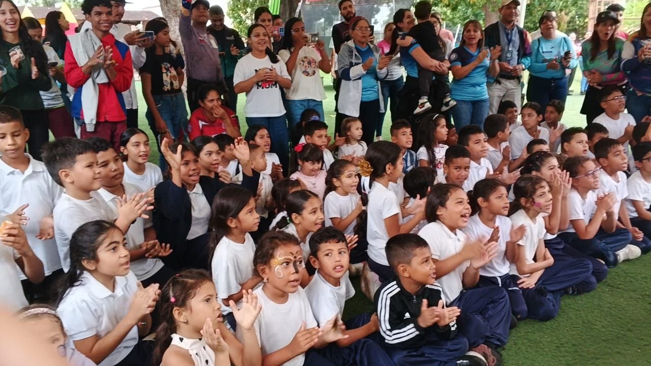 Con alegría y deporteAlcaldía de Barinas y CMDNNA celebraronel 26° Aniversario de la LOPNNA