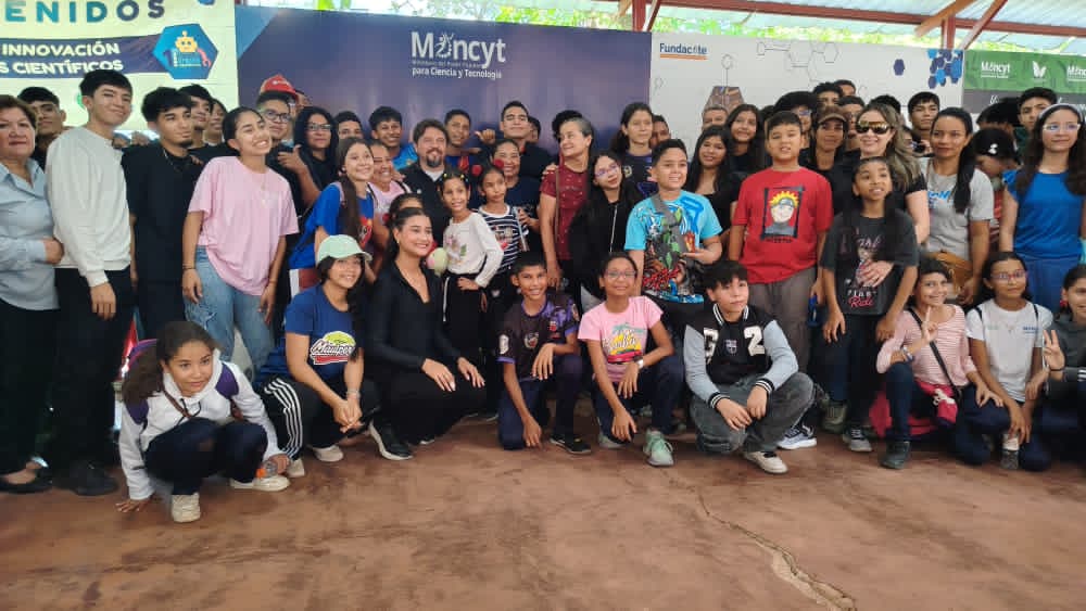 Viajan al estado TáchiraGobierno Bolivariano desea éxitos a los 93 Semilleros Científicos que participan en la Olimpiada de Robótica Creativa