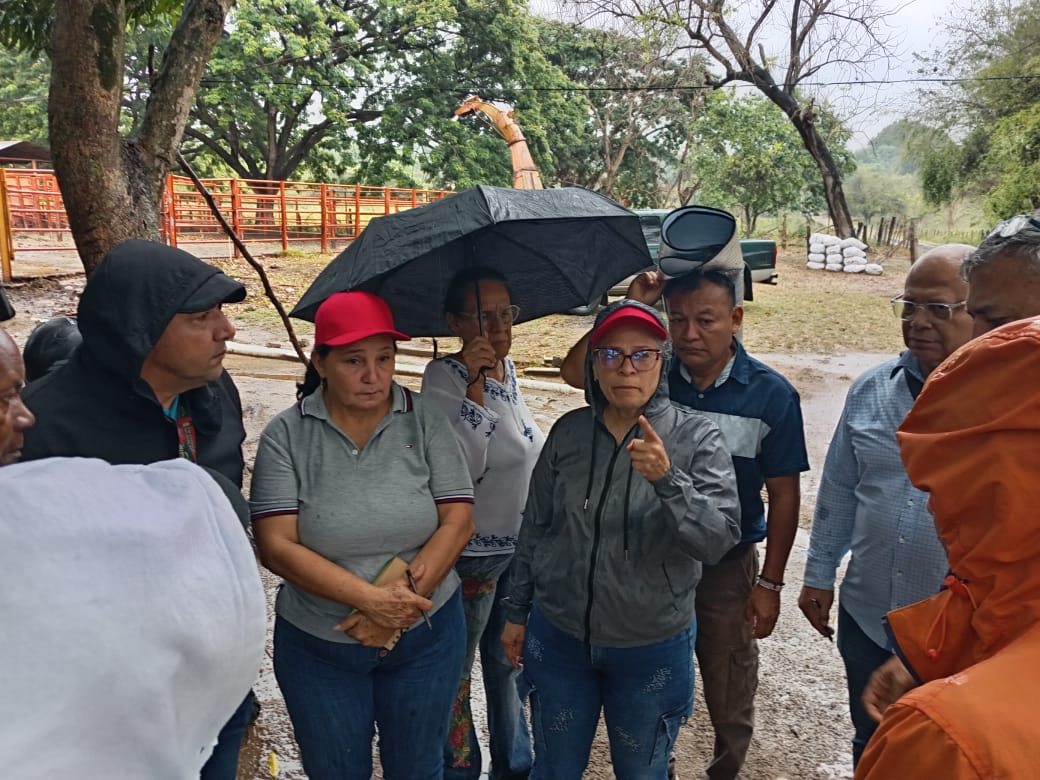 Autoridades unellistas constatan estado actual de la Unidad de Producción «Vaquera Unellez»