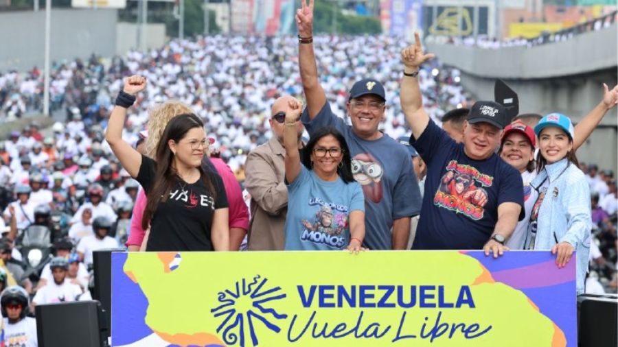 Pensionados cobrarán 70 dólaresDelcy Rodríguez anunció aumentodel ingreso mínimo integral a 240 dólares