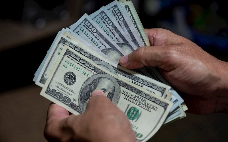 Asciende a 474 bolívares: Dólar oficial se dispara un 57 % en el primer trimestre del año