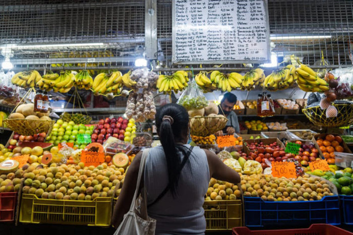 Una familia necesita 692,32 dólares al mes para cubrir la canasta alimentaria, según Cendas-FVM