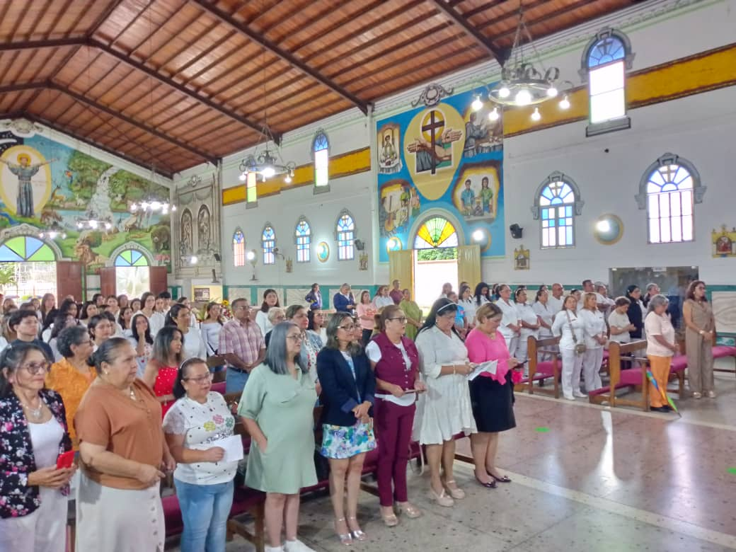 Gremio exige sueldos justos durante conmemoración del día regional de la enfermería