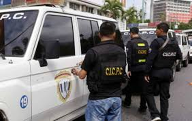 En Santa BárbaraCicpc capturó a tres cuatreroscon 26 reses que acababan de hurtar de finca