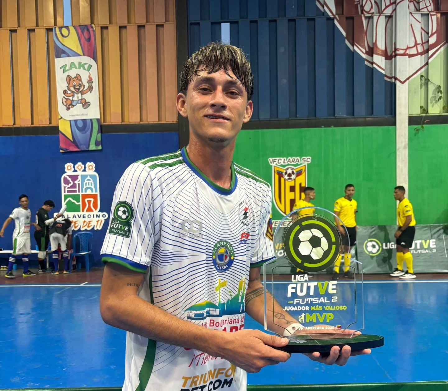En Liga Nacional de fútbol salaEl bombardero Ronder Vásquezbrilla con Llaneros de Guanare