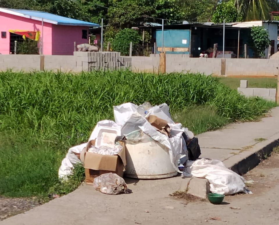 En el municipio RojasEmergencia Sanitaria: Basura acumulada pormás de 30 días asfixia a la Comuna Doña Jova