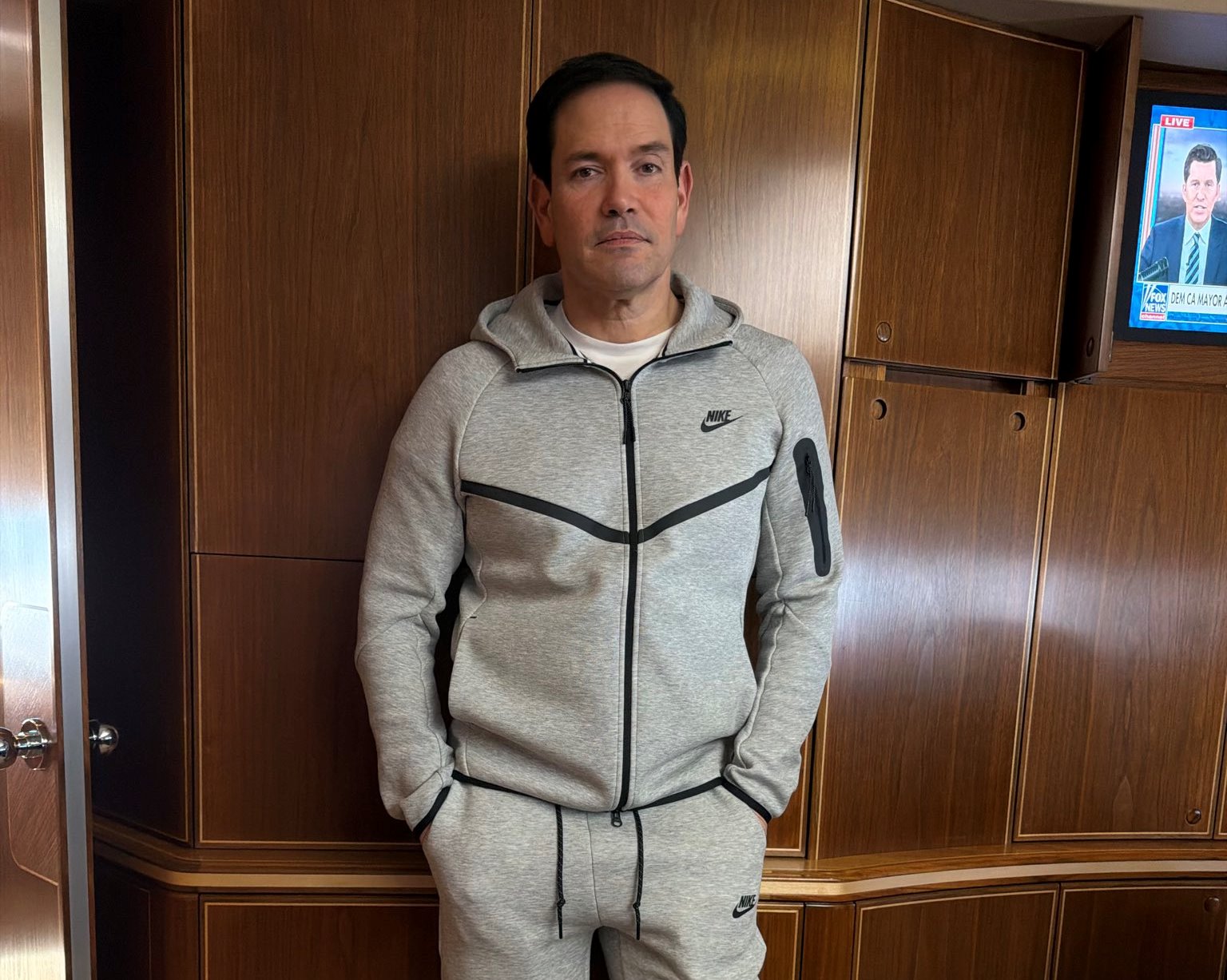 Marco Rubio luce la vestimenta deportiva con la que Maduro fue capturado el #3Ene