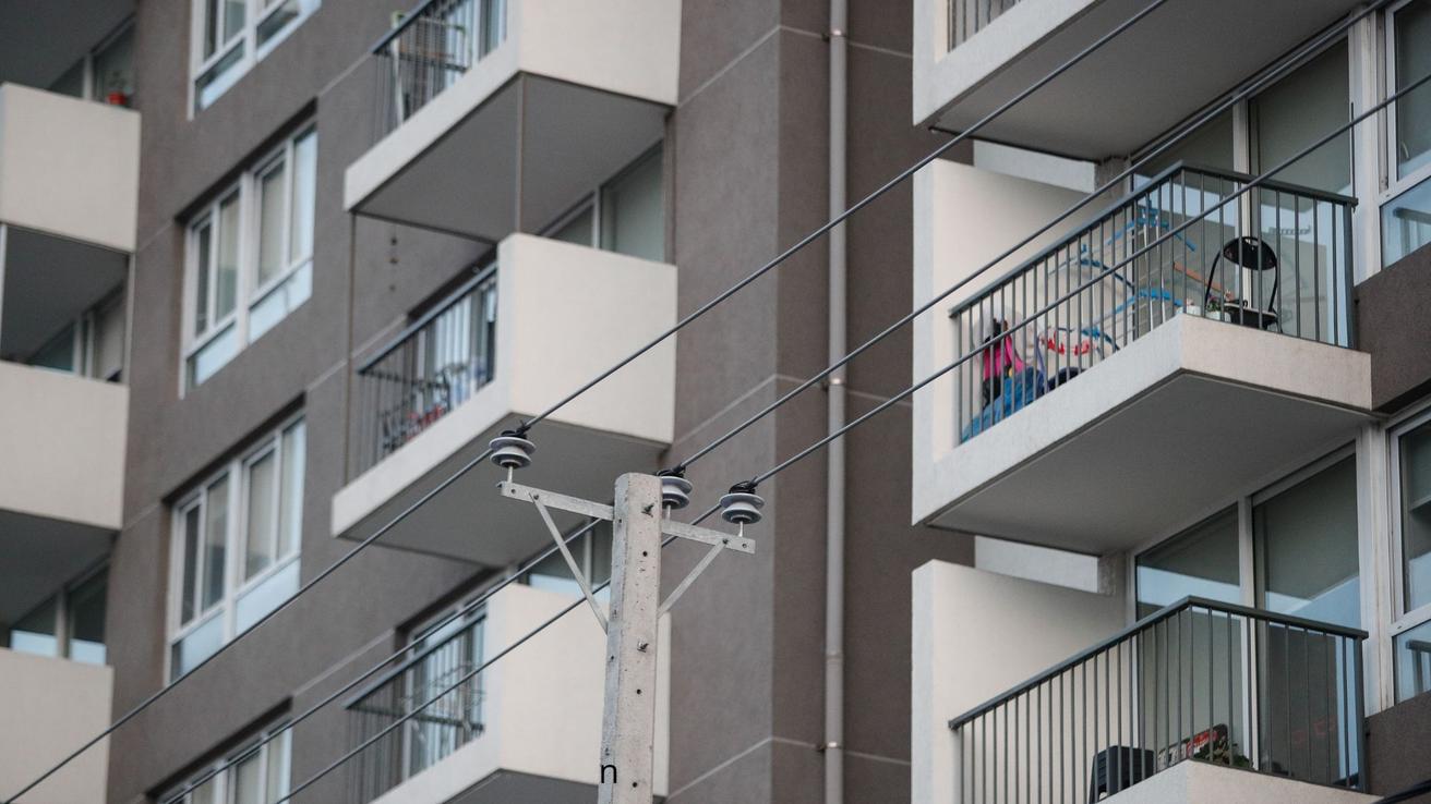 Muere niña venezolana de ocho años tras caer de piso 12 en Chile