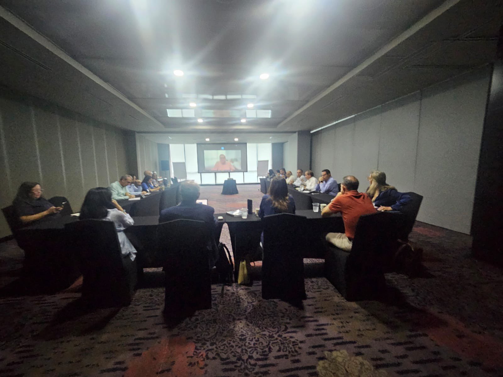 María Corina Machado se reúne en Panamá con dirigentes de la Plataforma Unitaria