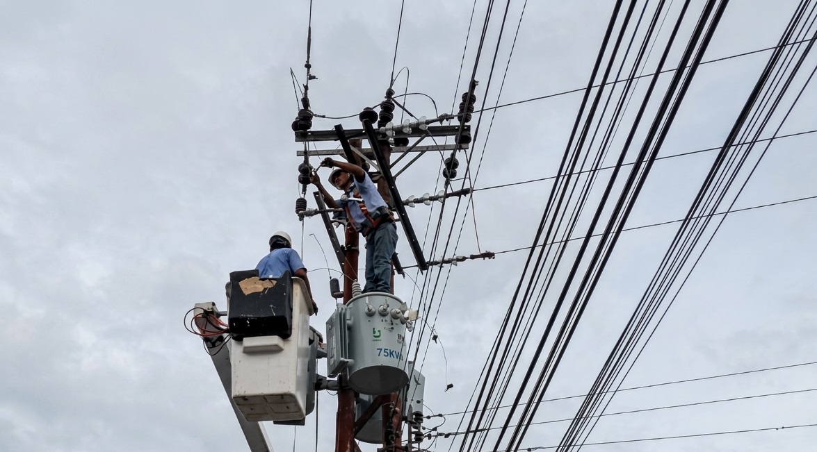 CORPOELEC favorece a más de 100 usuarioscon nuevos transformadores en Barinas