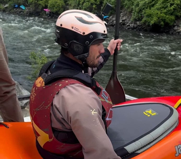 Kevin Vega: de las aguas de La Acequia.al top 10 mundial de kayak en EE.UU