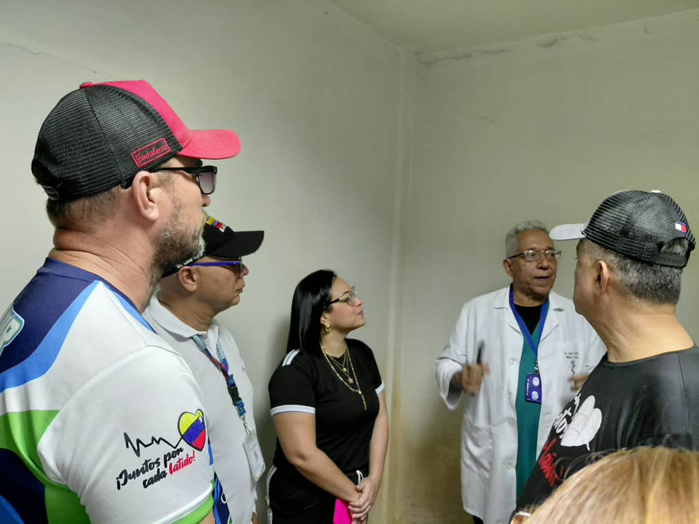 En visita al Hospital de Barinitas Autoridad Única de Salud se comprometió a seguir reforzando el SPNS