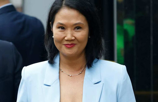 Fujimori roza la victoria en Perú al ampliar su ventaja a 28 mil votos