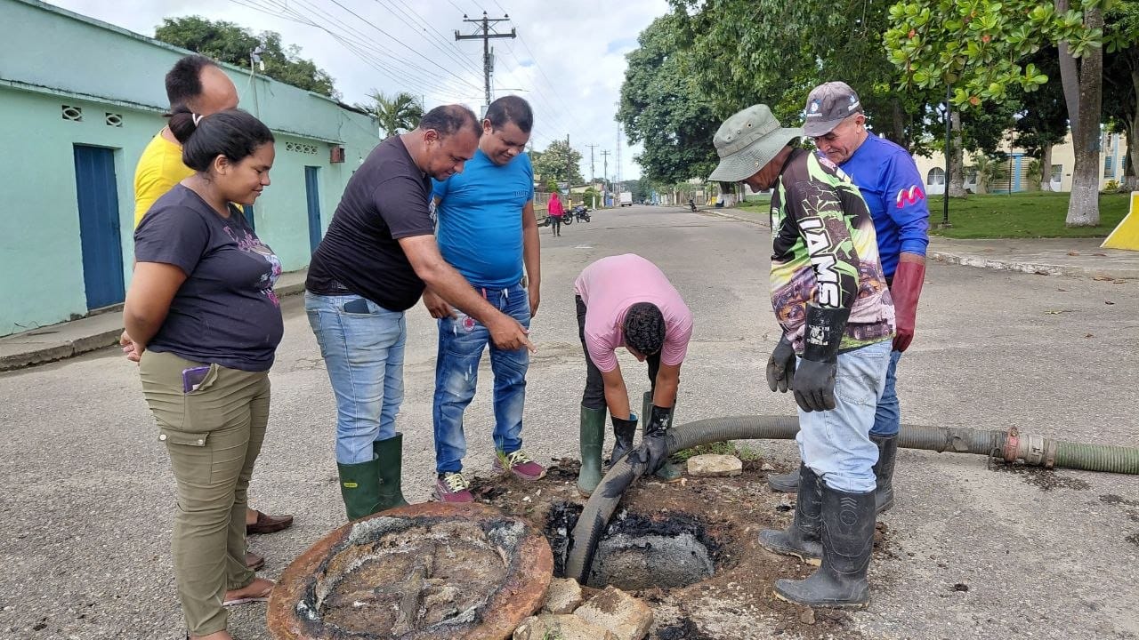 Jornada intensiva de saneamiento y mantenimiento de colectores se cumplió en la comunidad de Mijagual