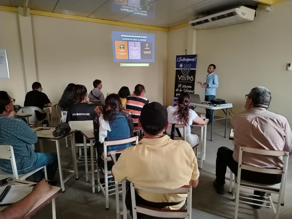 Radio Véritas 105.5 FMLanzan nueva temporada de “Véritas formación”sobre el IA: neuromarkenting y marketing digital