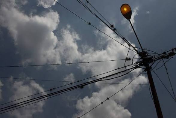Genera estrés a los barinesesFiesta de bajones de energía reducevida útil de electrodomésticos