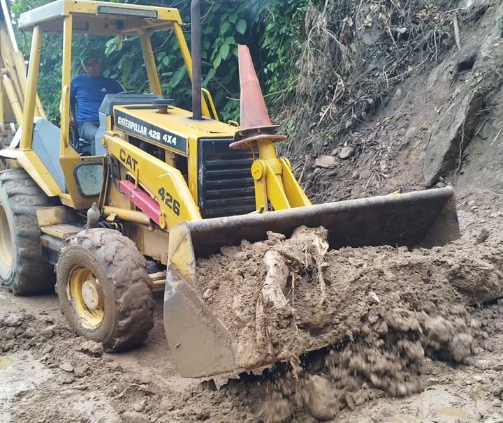 Gobernación y alcaldía de Bolívar ejecutan trabajos de dragado en el río Santo Domingo