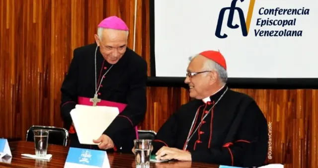 Líderes católicos ofrecen acompañar diálogoentre la AN de 2015 y el gobierno interino