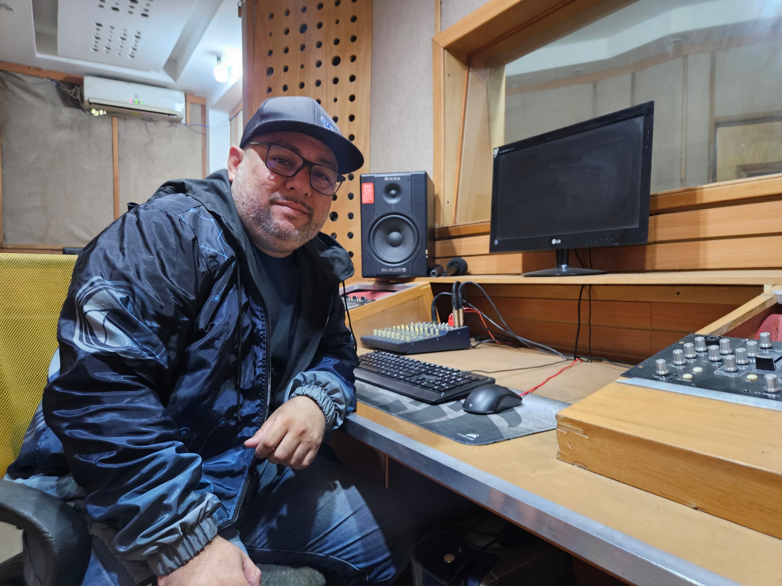 El fenómeno audiovisual «CULTURA RUMBA Y ALGO MÁS» reinventa sus noches y regresa a la radio por metropolitana 103.9 FM