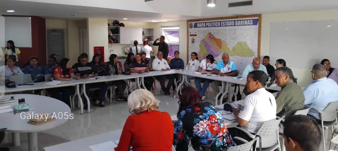 Cumbre antiviolencia a la mujerse realizó en Barinas