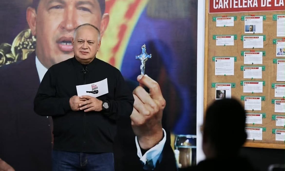 Cabello arremete contra el “chavismooriginario” tras críticas al gobierno interino