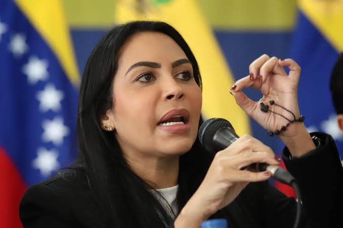 Delsa Solórzano repudia ataques contra María Corina: “La vulgaridad nunca sustituye las razones”