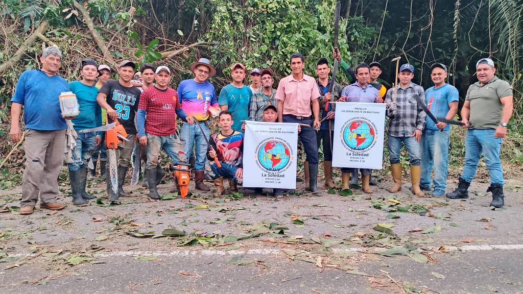 Además, solicitan apoyo institucionalVoluntarios y agro productores asumenlimpieza de la vía Barinas-Mérida