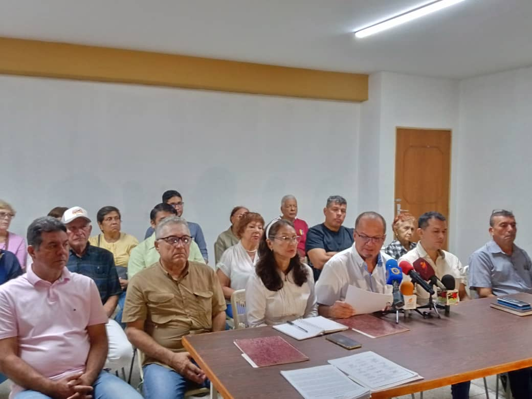 En rueda de prensaAsocoinbar emitió manifiesto público ante lainsostenible crisis eléctrica en el Estado