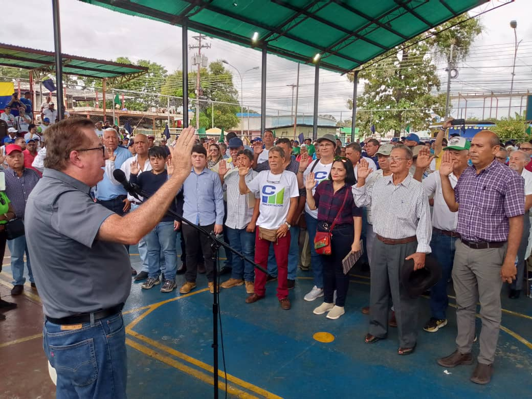 Juramentan Frente Campesino Agrario César Pérez Vivas demanda elecciones presidenciales urgentes y unidad superior en Barinas