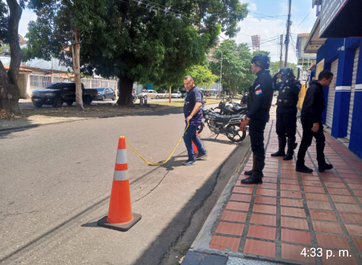 PMB intensifica el despeje de vías en el sectorcomercial para garantizar la libre circulación.