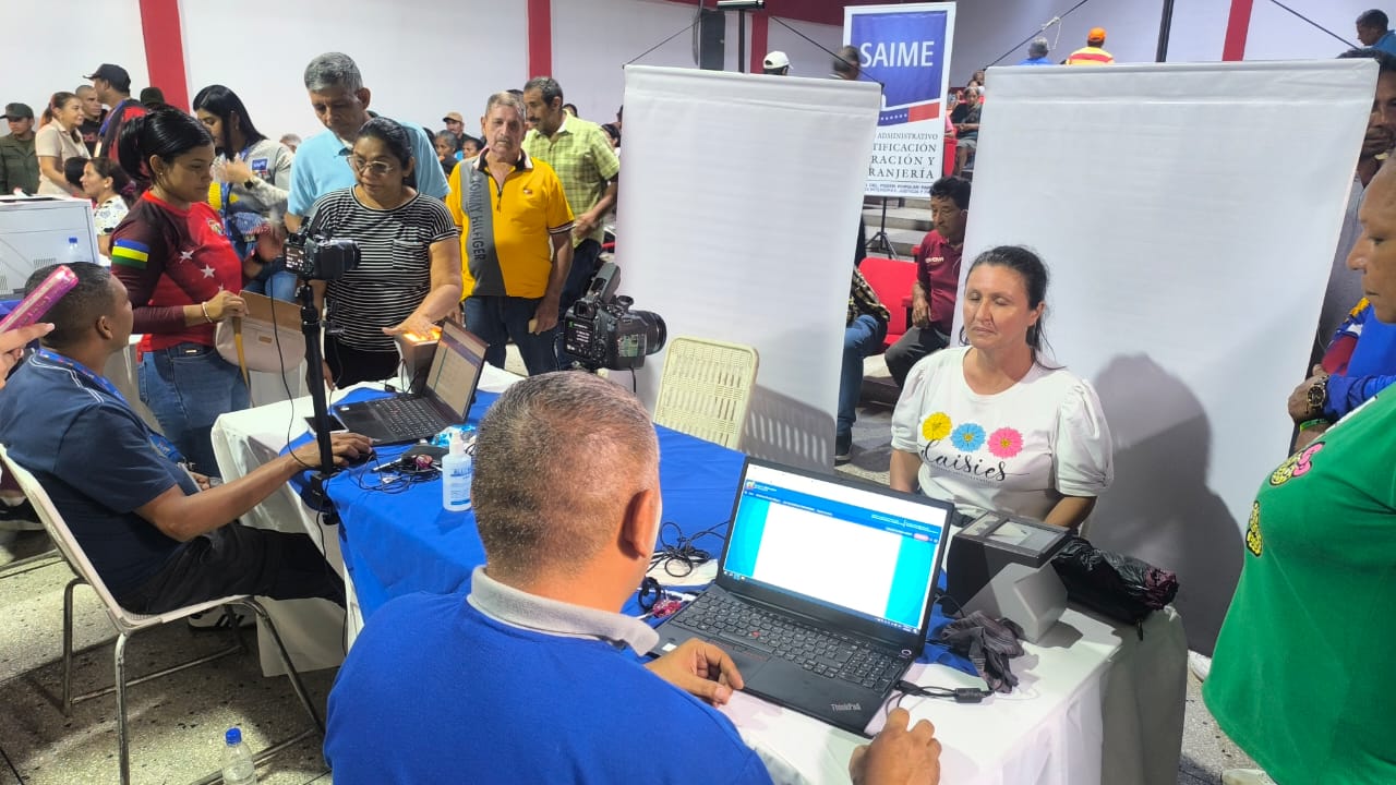 Gobierno Bolivariano y Saime despliegan jornada de cedulación en cinco municipios de Barinas