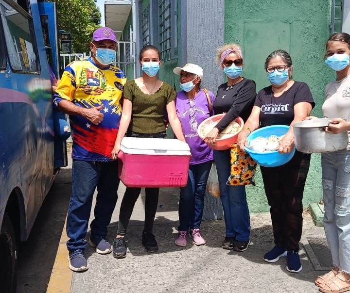 Acción solidaria en hospital Luis RazettiJornada de solidaridad realizaronComando Intergremial de Transporte y Cáritas