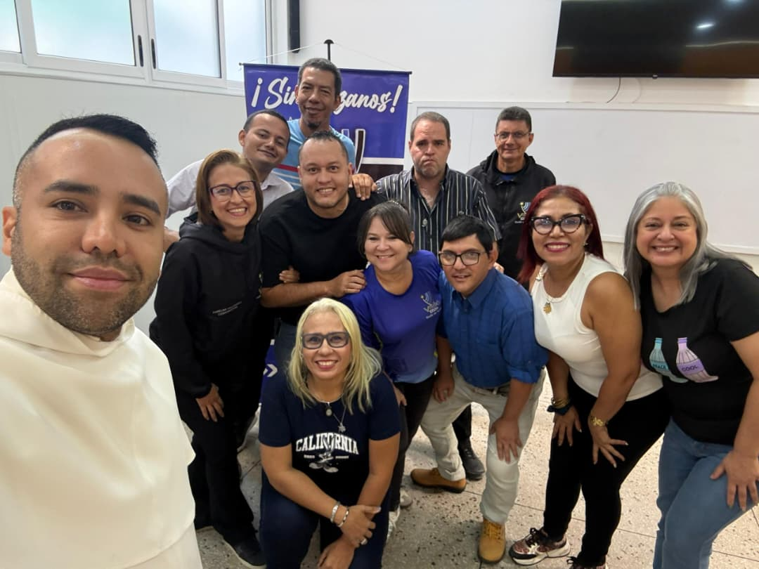 En Radio Véritas 105.5 FM                               Frailes Dominicos reafirman su compromiso evangelizador y anuncian nuevos impulsos para Barinas