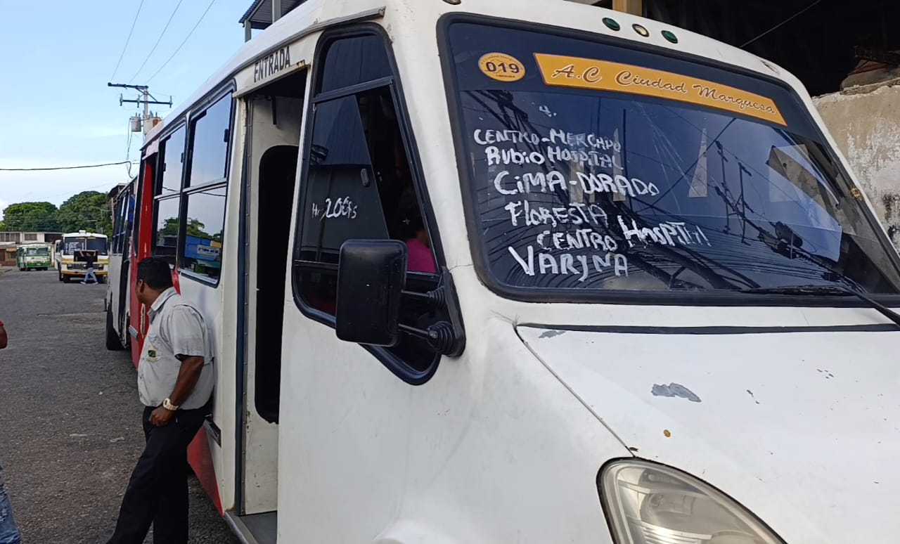 Ciudadanos enfrentan graves irregularidades en el transporte urbanoDenuncian restricciones con pago móvily deterioro vehicular en Barinas