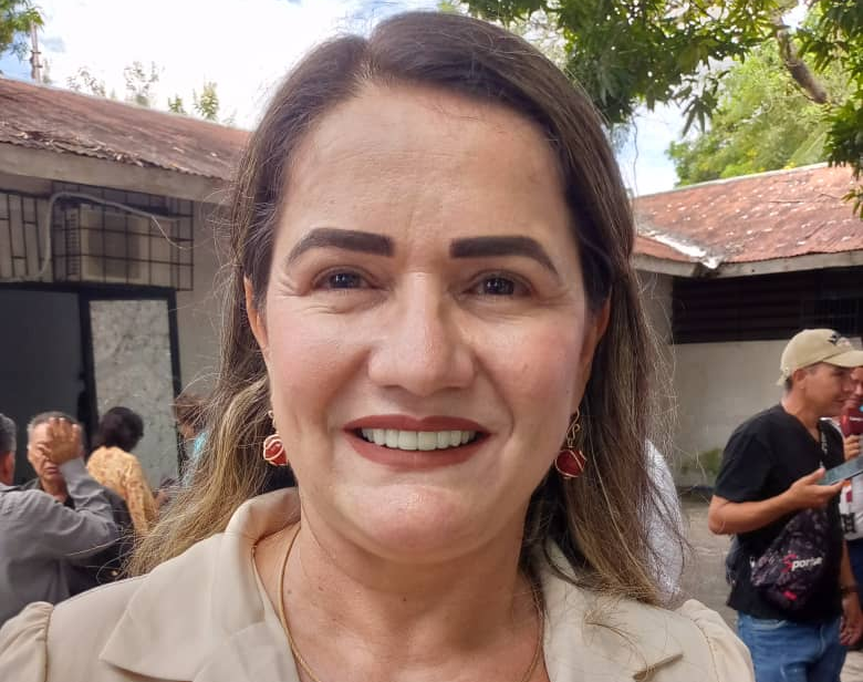 CAEBarinas impulsa modernización profesional con jornada de adquisición de firma electrónica