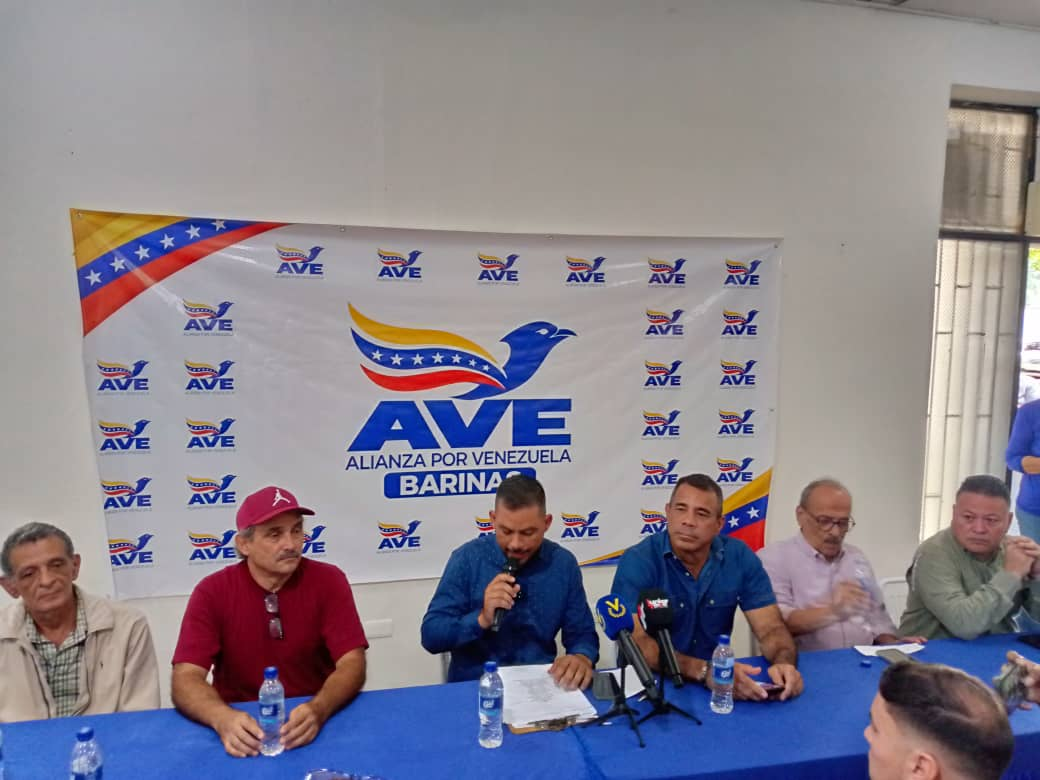 Plataforma política y gremial                             Presentan en Barinas la Alianza por Venezuela, AVE, para restaurar la democracia