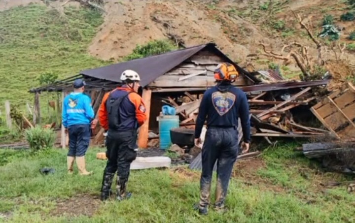 Del municipio Bolívar2 Familias resultaron damnificada por deslavesen el Vegón de Masparrito de Calderas