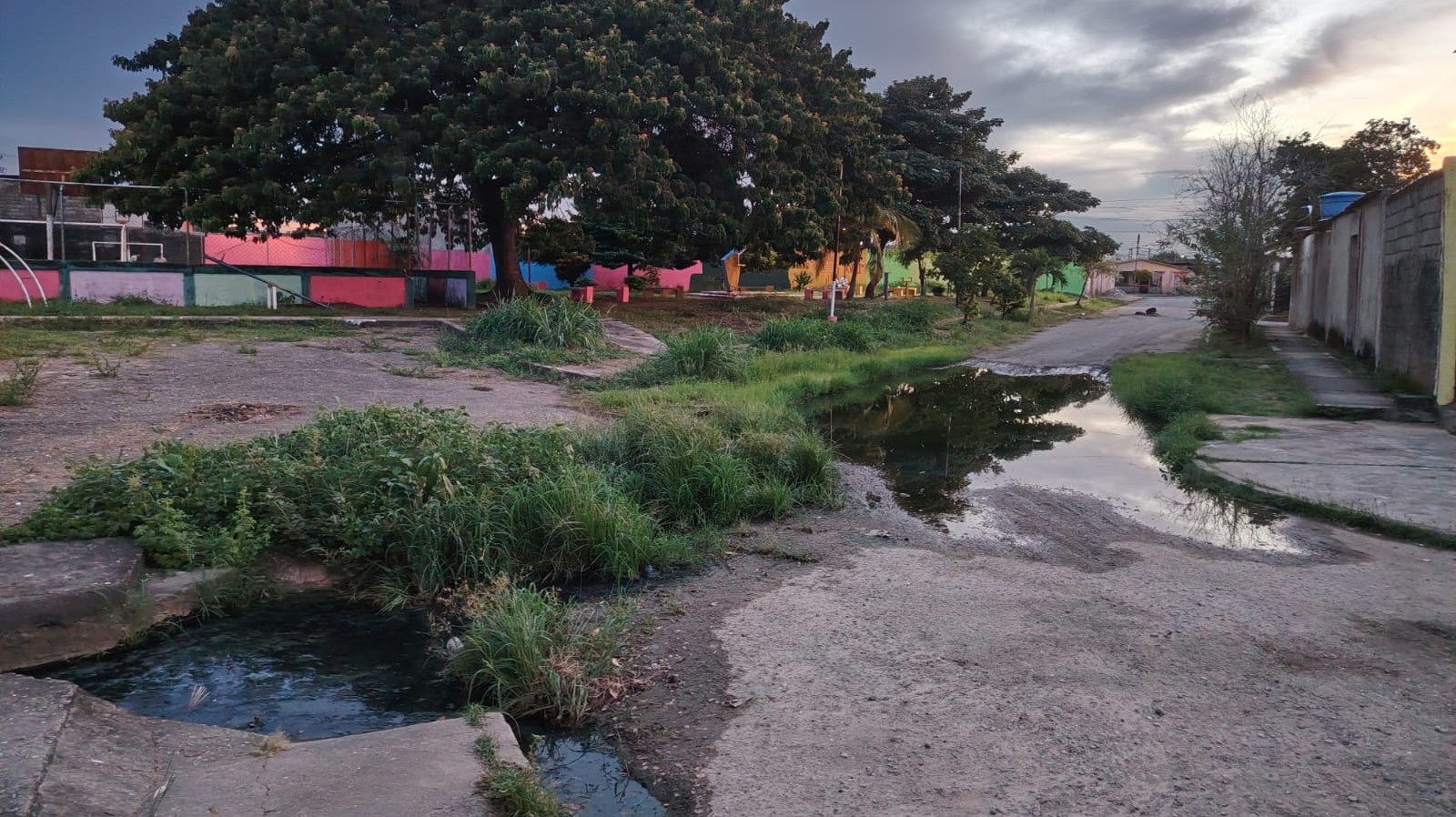 En el sector Dominga Ortiz de PáezHabitantes denuncian colapso de aguas servidastras obra inconclusa de Hidroandes