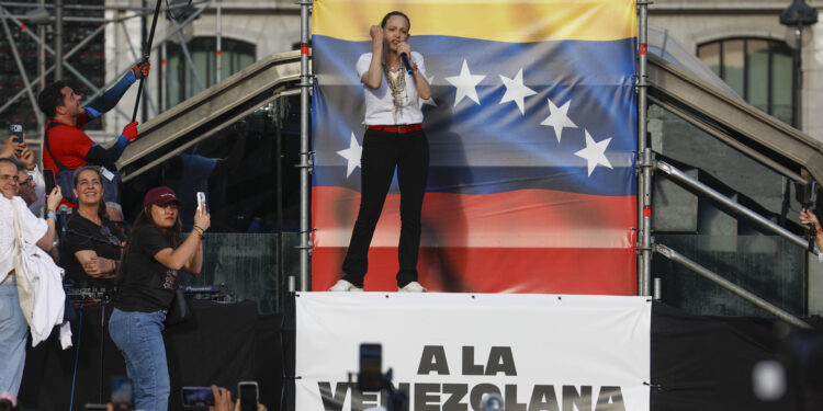 Bloomberg: MCM lidera intención de votocon 52% de apoyo al reanudarse diálogo político
