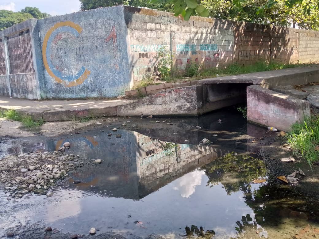 En Punta GordaPiden inspección y reparaciónde cloacas rebosadas