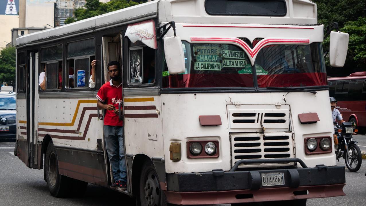 Transportistas piden al gobiernoaumentar pasaje urbano en $ 70 centavos
